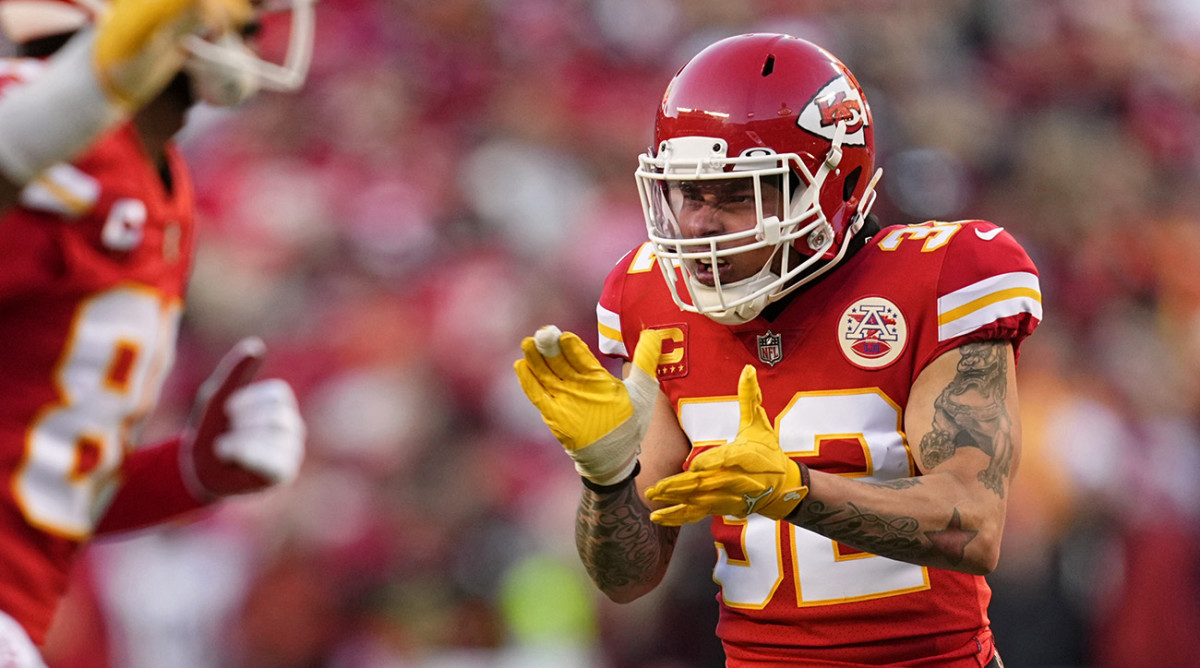 Chiefs free safety Tyrann Mathieu (32) reacts after a play against the Cincinnati Bengals during the AFC championship game.